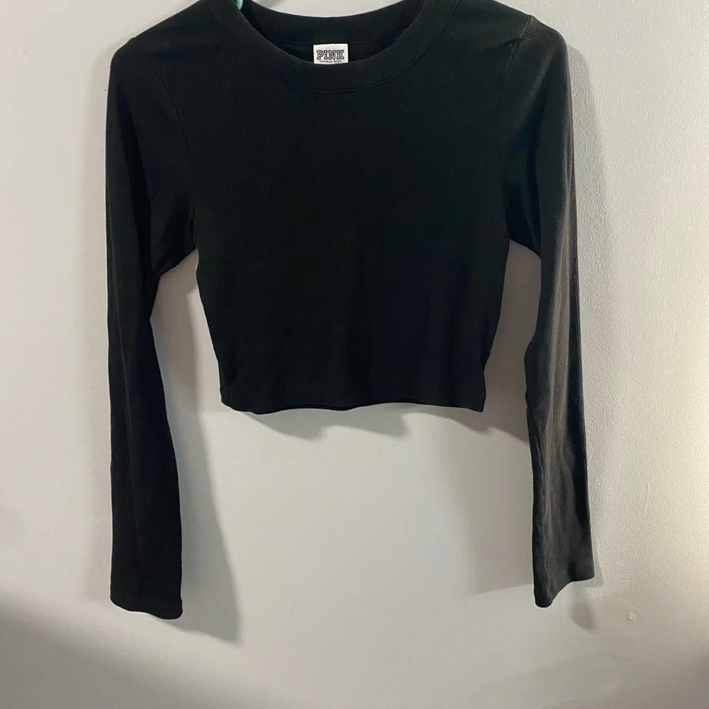 Victoria’s Secret PINK black ribbed long sleeve crop top SZ medium - Picture 2 of 5